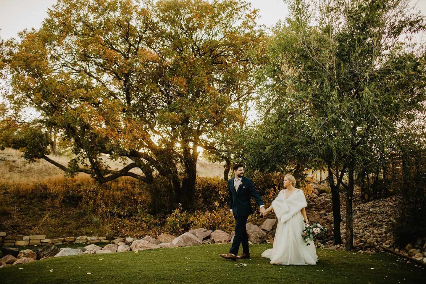 gorgeous fall wedding with the bride wearing a gorgeous shawl